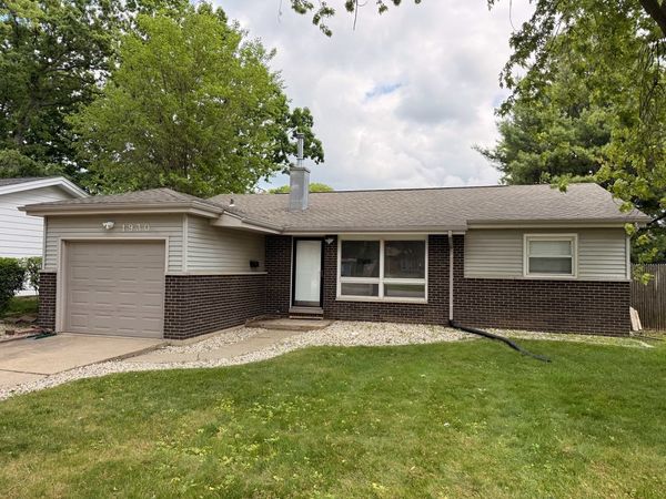 1930 Arthur Drive , Waukegan, IL 60087