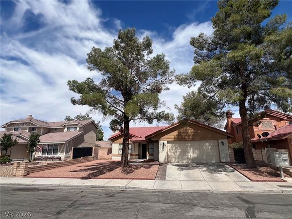 4348 Apex Drive , Las Vegas, NV 89147