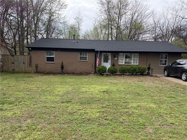 2405 Dogwood Place , Springdale, AR 72762