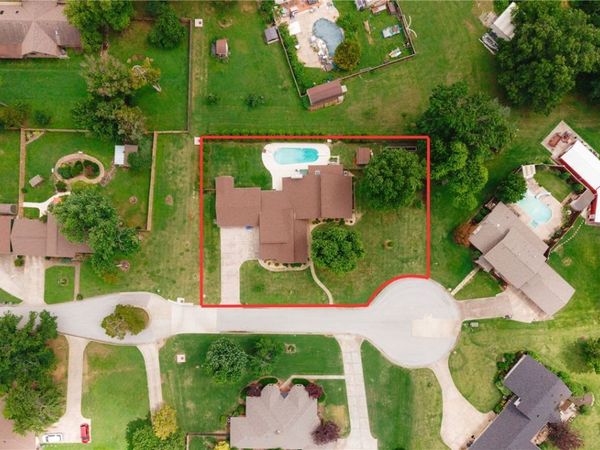 4603 W Centre Court , Rogers, AR 72758