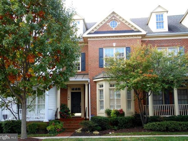 104 OAK KNOLL TERRACE, ROCKVILLE, MD 20850