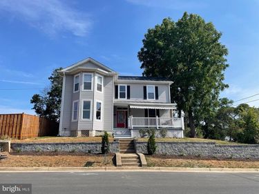 27 W 11TH STREET, FRONT ROYAL, VA 22630