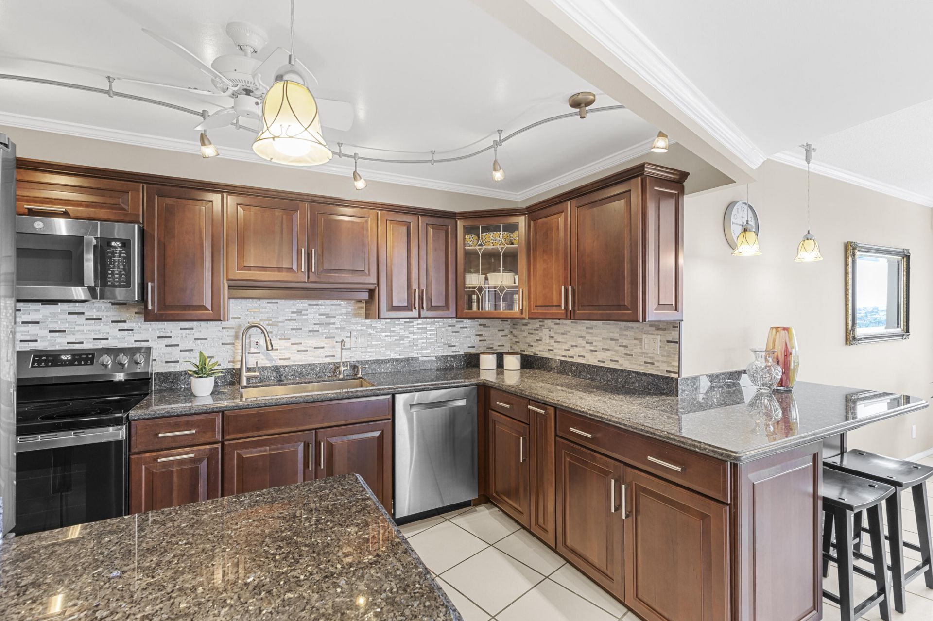 3000 Holiday Drive, Unit 1505, Fort Lauderdale, FL 33316 Photo