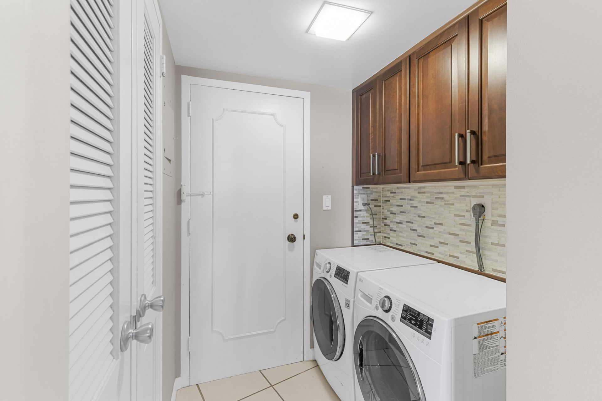 3000 Holiday Drive, Unit 1505, Fort Lauderdale, FL 33316 Photo
