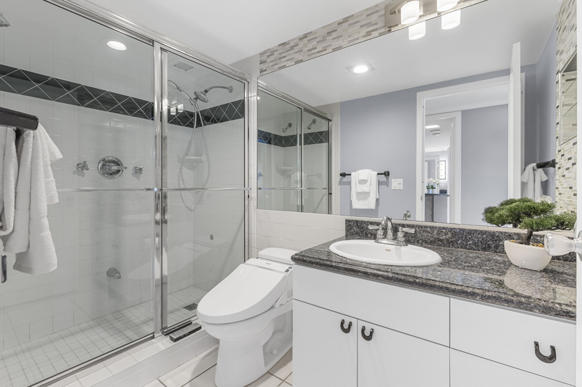 3000 Holiday Drive, Unit 1505, Fort Lauderdale, FL 33316 Photo