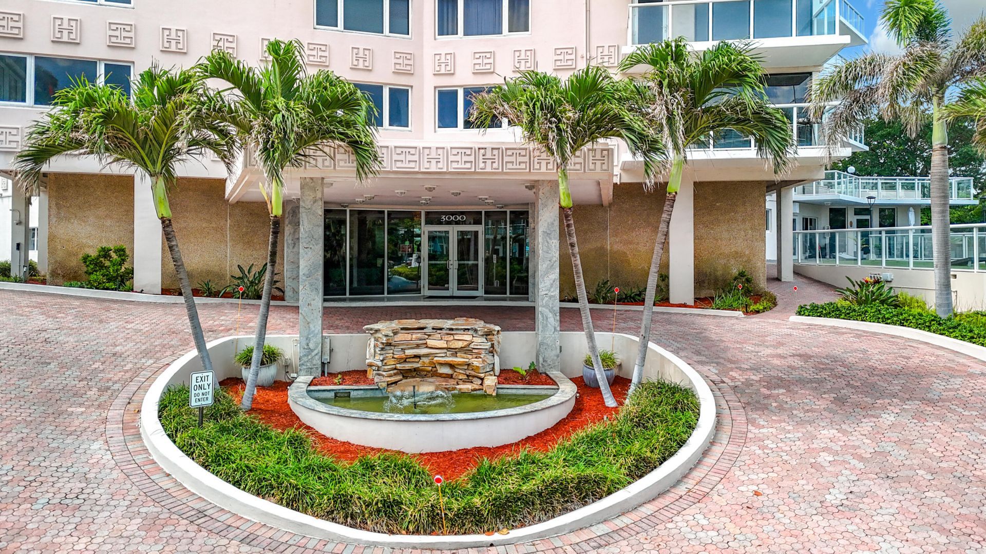 3000 Holiday Drive, Unit 1505, Fort Lauderdale, FL 33316 Photo