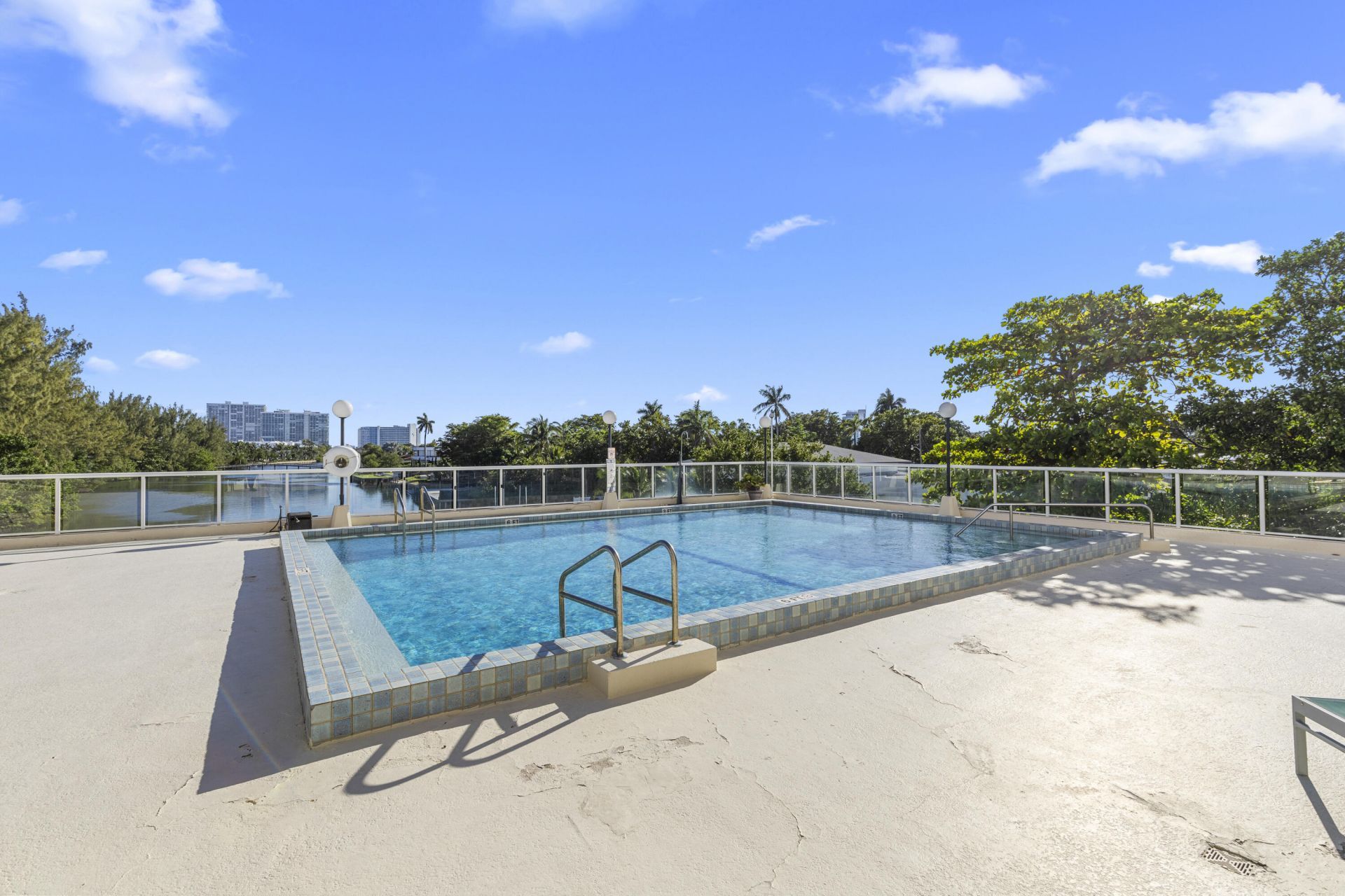 3000 Holiday Drive, Unit 1505, Fort Lauderdale, FL 33316 Photo