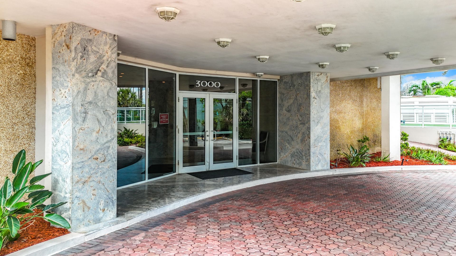 3000 Holiday Drive, Unit 1505, Fort Lauderdale, FL 33316 Photo