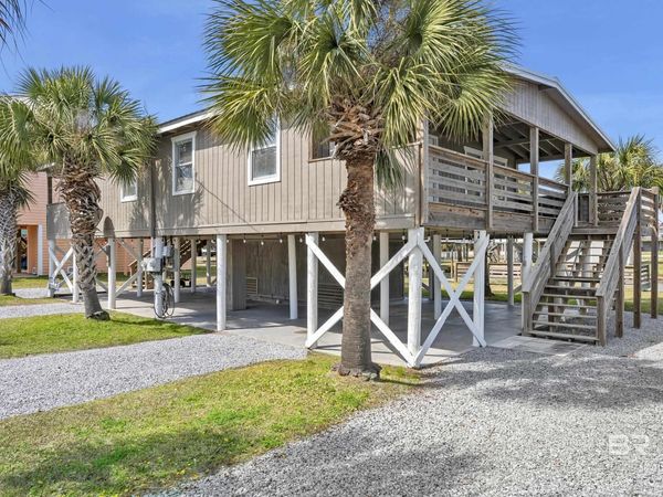 120 W 3rd Avenue, Unit A & B, Gulf Shores, AL 36542