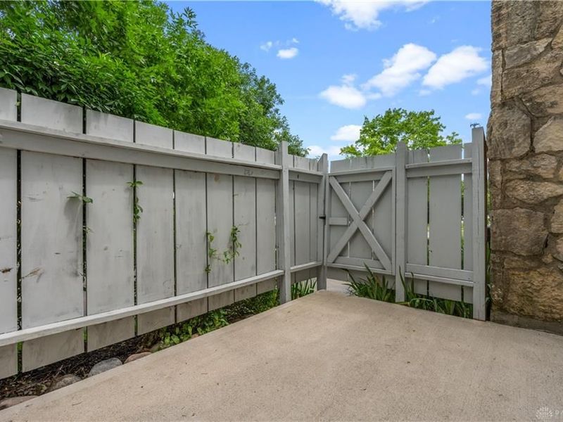 1003 Foxshire Place, Centerville, OH 45458 Photo 25