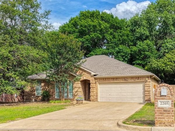 2205 Country Brook Drive, Weatherford, TX 76087
