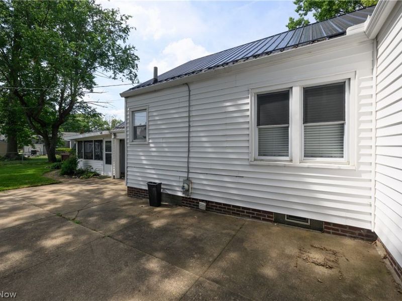 1421 Castlewood Avenue SW, North Canton, OH 44720 Photo 21