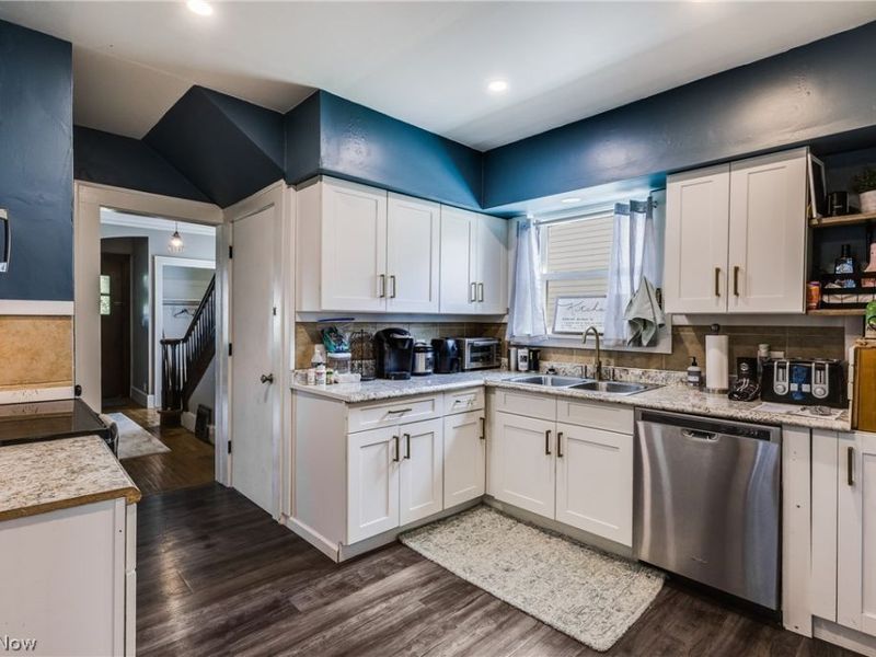 719 Robbins Avenue, Niles, OH 44446 Photo 4
