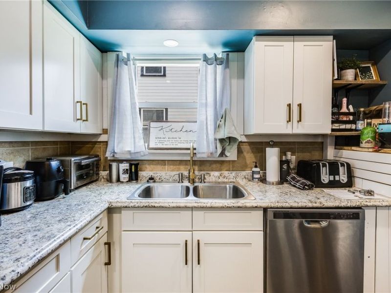 719 Robbins Avenue, Niles, OH 44446 Photo 6