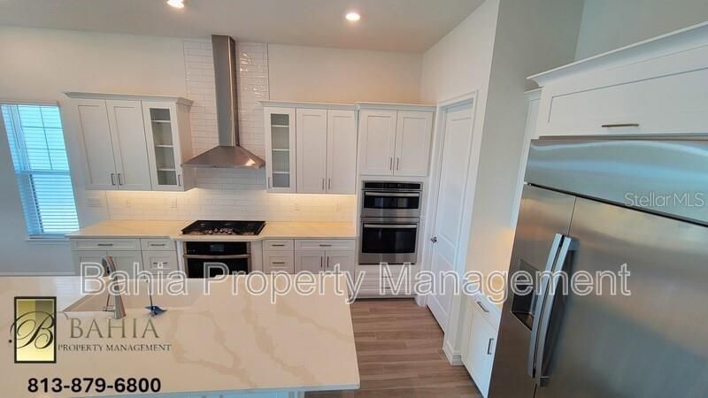 1074 Seagrape Drive, Ruskin, FL 33570 Photo