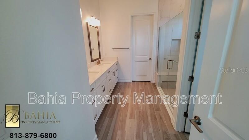 1074 Seagrape Drive, Ruskin, FL 33570 Photo