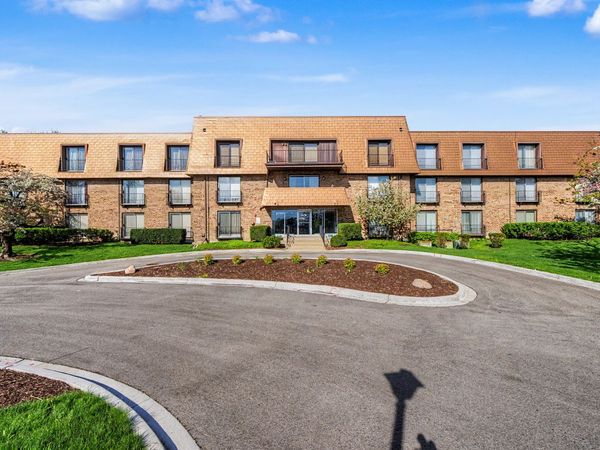4050 Dundee Road , Unit 209, Northbrook, IL 60062