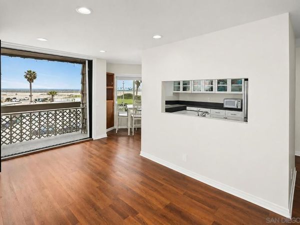 5155 W Point Loma, Unit 8, San Diego, CA 92107