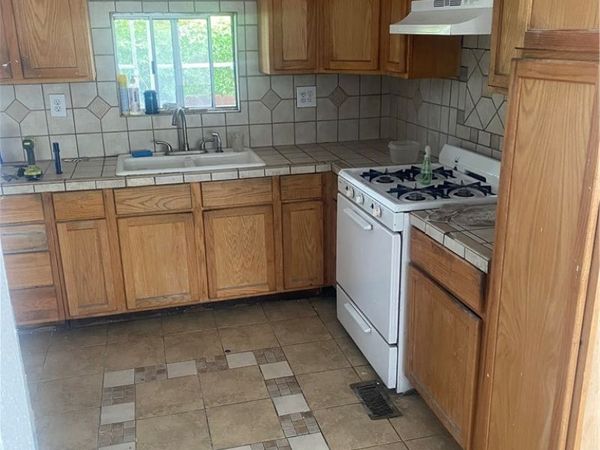 2250 W MILL Street, Colton, CA 92324