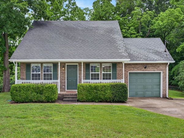377 Brook Mead Dr , Clarksville, TN 37042