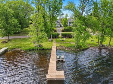 156 Lakeshore Drive, Moose Lake, MN 55767