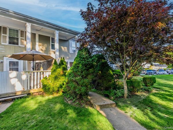 8a Independence Court , Ridge, NY 11961