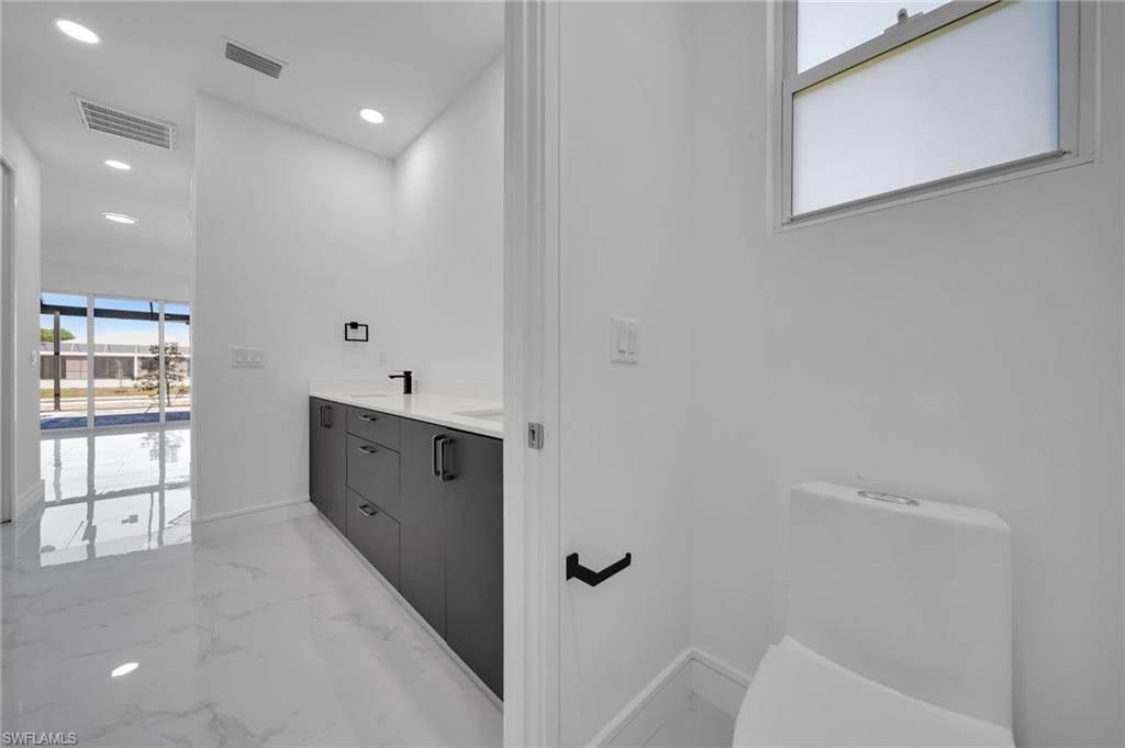 2712 NW 41st Ave , Cape Coral, FL 33993 Photo