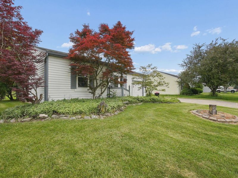 9 Carmel Court , Ashville, OH 43103 Photo 3
