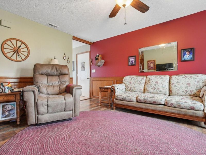 9 Carmel Court , Ashville, OH 43103 Photo 7