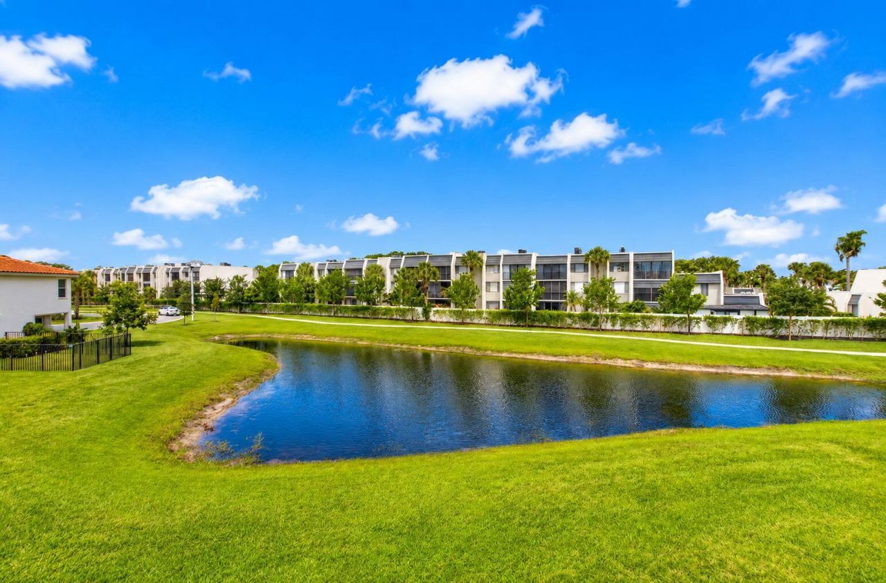 6762 Broadwater Lane, Lake Worth, FL 33467 Photo