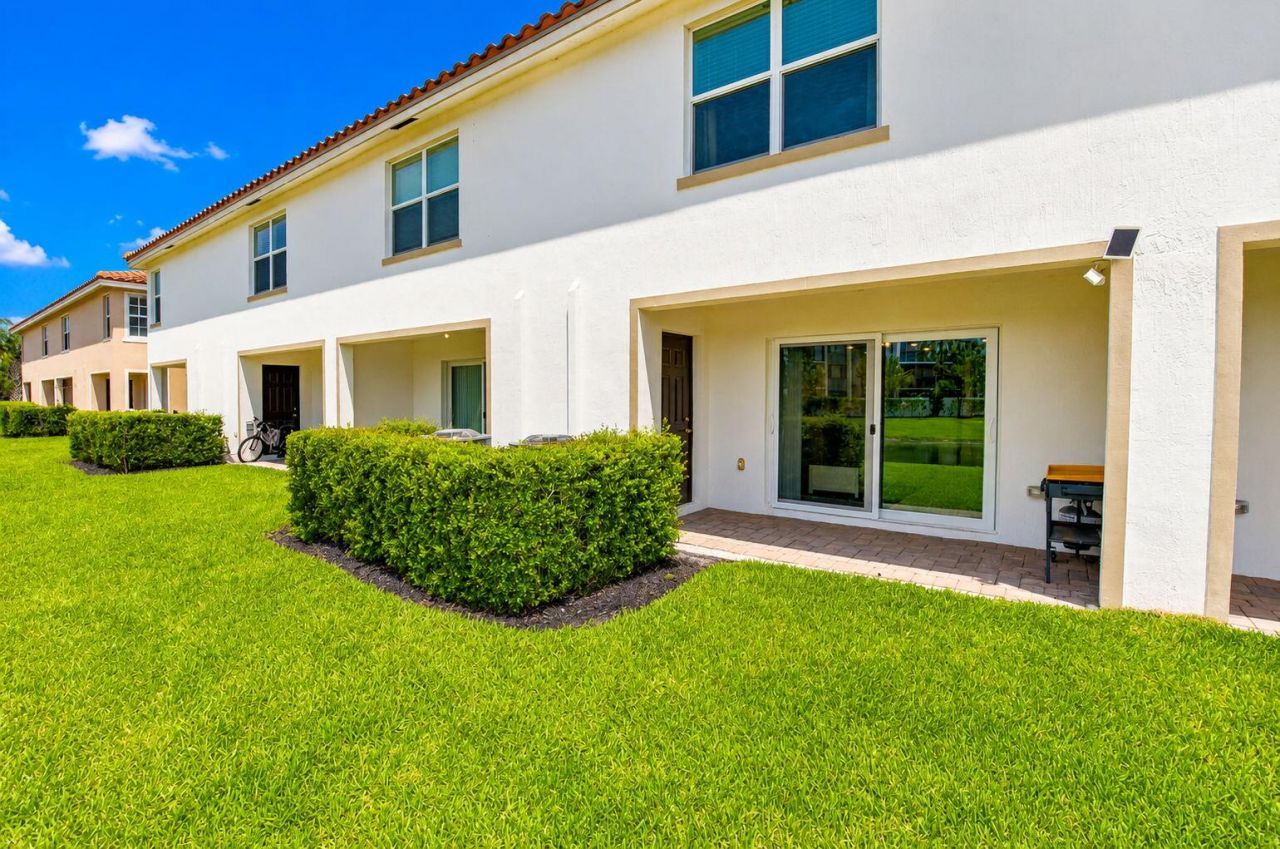 6762 Broadwater Lane, Lake Worth, FL 33467 Photo