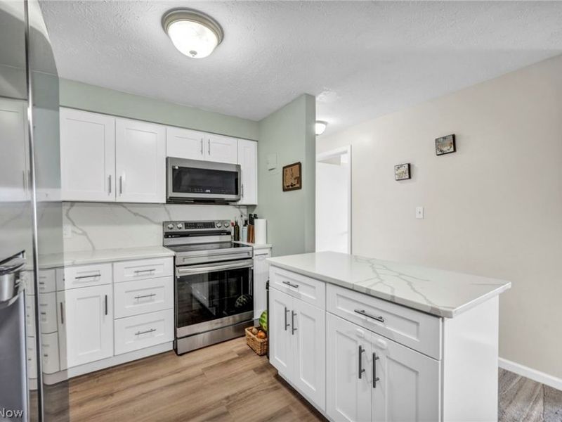 3400 Wooster Road , Rocky River, OH 44116 Photo 12