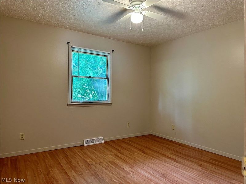 4827 Dunsmore Avenue, Ashtabula, OH 44004 Photo 5