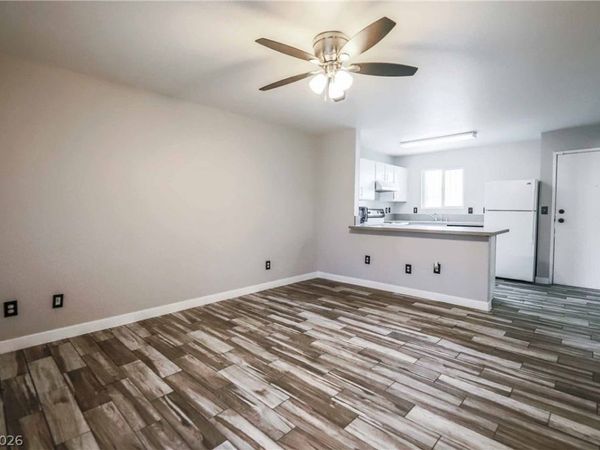 5326 Swenson Street, Unit 61, Las Vegas, NV 89119