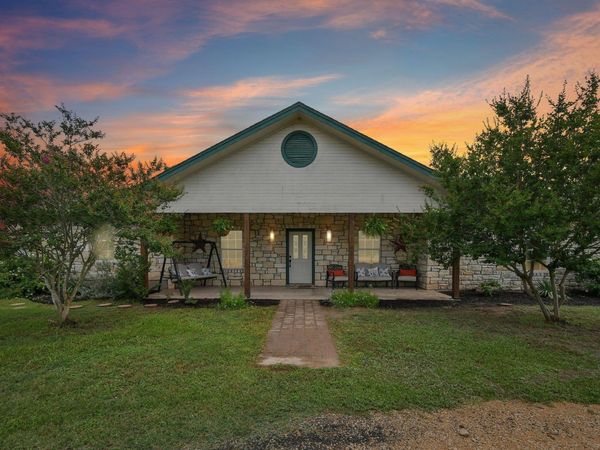 4014 FM 713, Lockhart, TX 78644