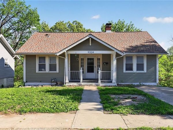 9324 E 15th Street, Independence, MO 64052