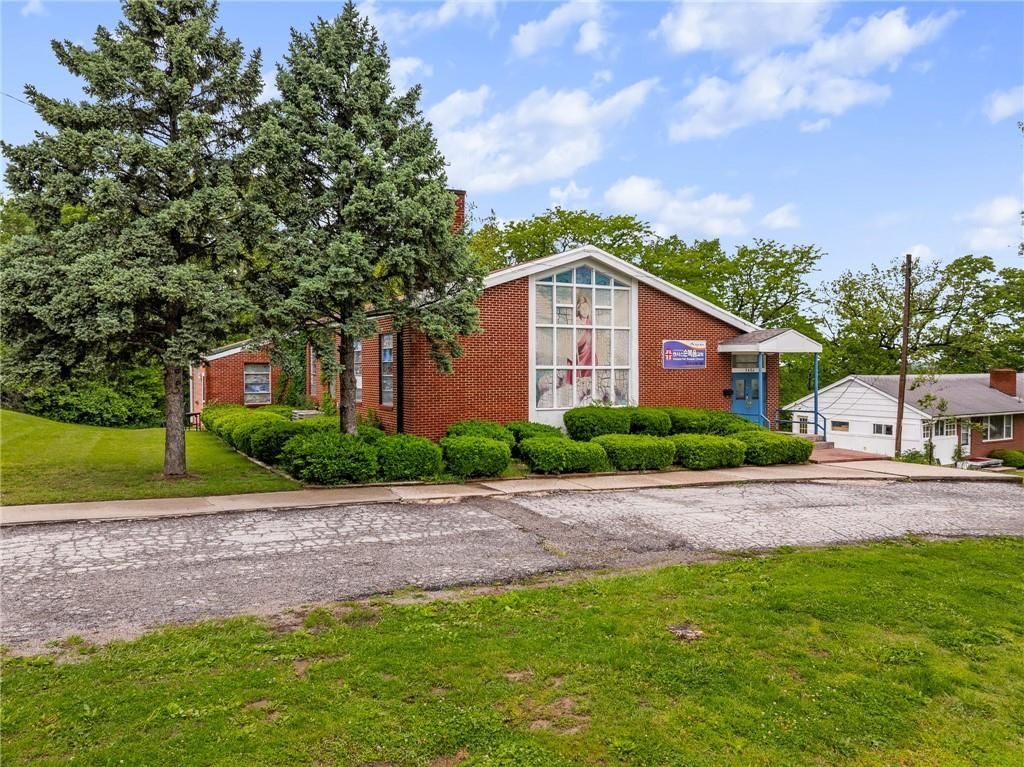 1424 S 55th Street, Kansas City, KS 66106 Main Photo