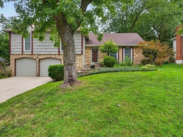 8107 Noland Road, Lenexa, KS 66215