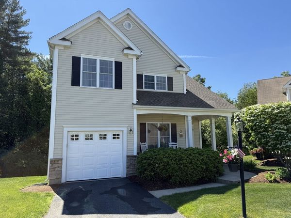 31 Daisy Ln, Unit 31, Raynham, MA 02767