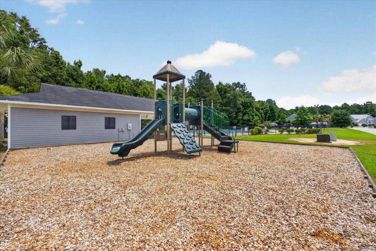 235 Silk Oak Drive Photo 43