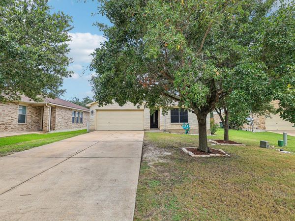 301 Bird Dog BND, Bastrop, TX 78602
