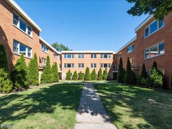 6515 N Seeley Avenue , Unit 2W, Chicago, IL 60645