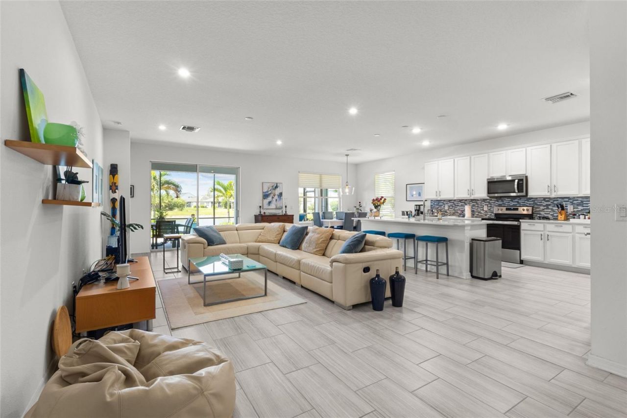 4836 Reisswood Loop, Palmetto, FL 34221 Photo