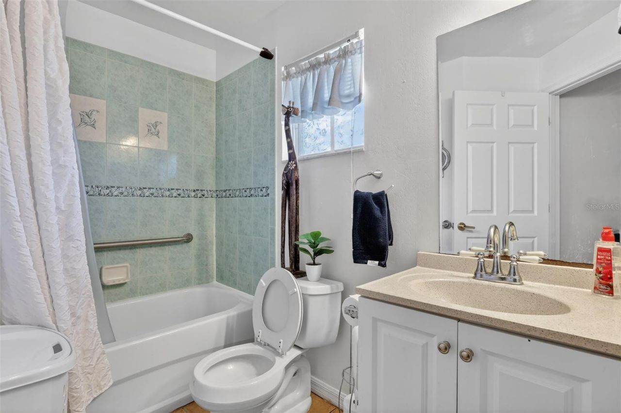 4105 NE 20th Place , Cape Coral, FL 33909 Photo
