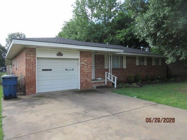 332 N Adair Street , Vinita, OK 74301