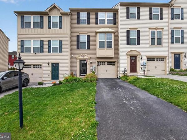 37 S CENTER STREET, HANOVER, PA 17331