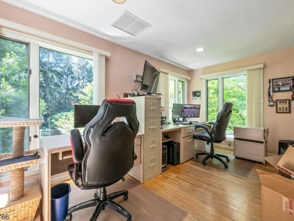 59 Deerfield Ln, Upper Saddle River, NJ 07458