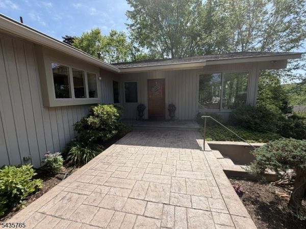 219 W Valley Brook Rd, Washington, NJ 07830