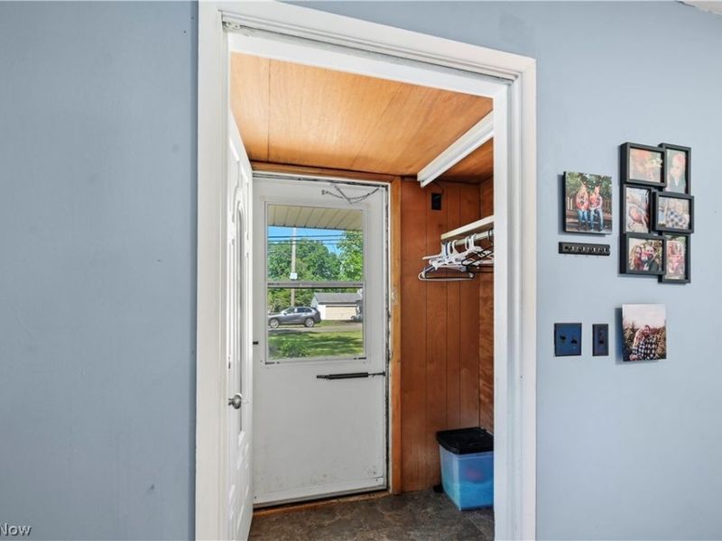 304 Howland Wilson Road NE, Warren, OH 44484 Photo 16
