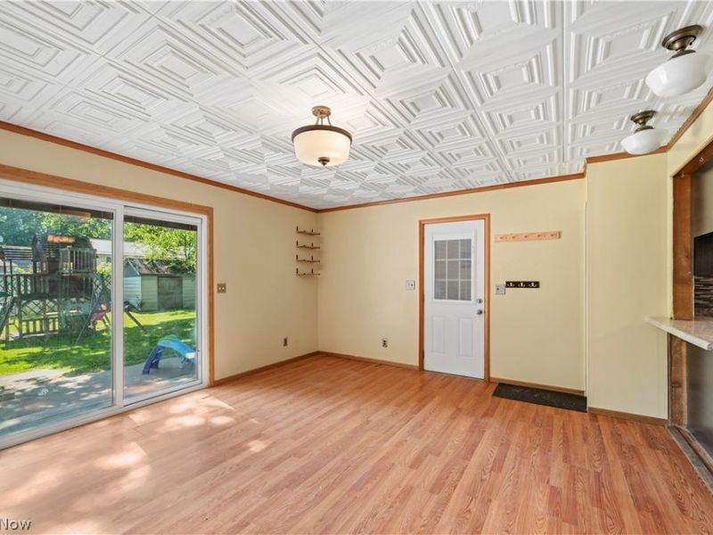 304 Howland Wilson Road NE, Warren, OH 44484 Photo 6